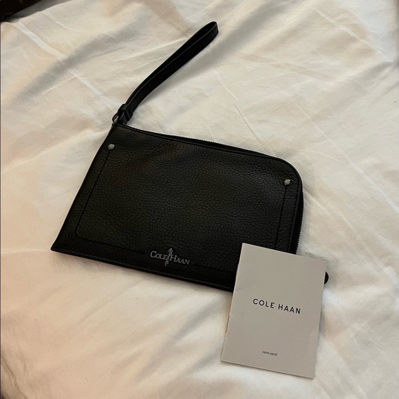 Cole Haan  wristlet new - Picture 1 of 6